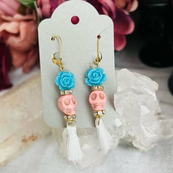 Hand Crafted Jewelry - Howlite Scull Day Of the Dead Halloween Dangle Earrings